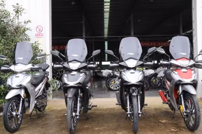 Atlas Panther SH50 sở hữu diện mạo tương đồng với Honda SH