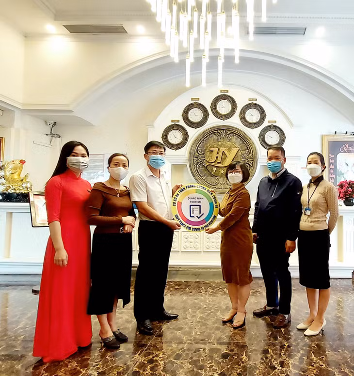 Quảng Ninh hiện đang triển khai việc kiểm tra mức độ an toàn phòng, chống dịch Covid-19 đối với các cơ sở kinh doanh dịch vụ du lịch trên địa bàn.