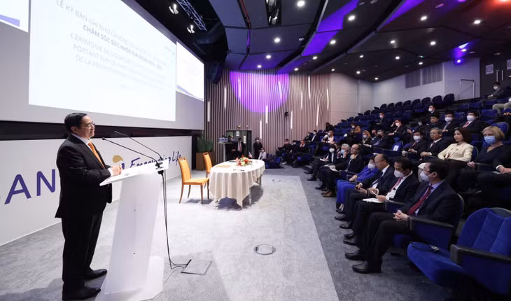 Thủ tướng Phạm Minh Chính đề nghị Tập đoàn Sanofi hợp tác nâng cao năng lực y tế của Việt Nam. Thủ tướng Phạm Minh Chính đề nghị Tập đoàn Sanofi hợp tác nâng cao năng lực y tế của Việt Nam.
