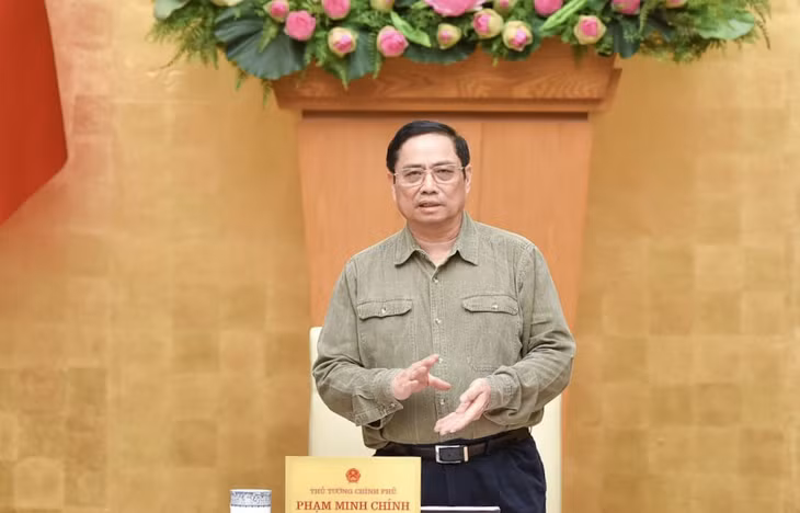 Định hướng nhiệm vụ thời gian tới, Thủ tướng Phạm Minh Chính nêu rõ: Tiếp tục hoàn thiện Chiến lược tổng thể phòng, chống dịch bệnh, bảo đảm đồng bộ với Chương trình phục hồi và phát triển kinh tế. Ảnh: VGP/Nhật Bắc Định hướng nhiệm vụ thời gian tới, Thủ tướng Phạm Minh Chính nêu rõ: Tiếp tục hoàn thiện Chiến lược tổng thể phòng, chống dịch bệnh, bảo đảm đồng bộ với Chương trình phục hồi và phát triển kinh tế. Ảnh: VGP/Nhật Bắc