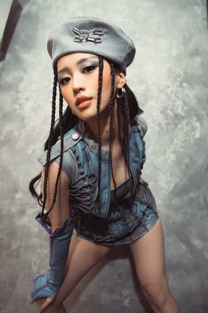 Han Sara nhận chỉ trích vì thể hiện phản cảm ca khúc Cô gái Gen Z.