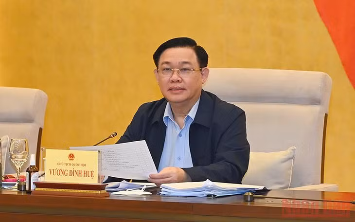 Chủ tịch Quốc hội Vương Đình Huệ phát biểu khai mạc phiên họp. (Ảnh: Duy Linh)