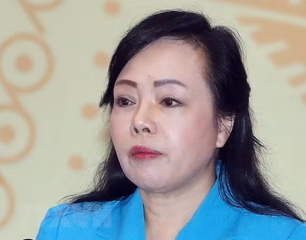 Bo Chinh tri canh cao, mien nhiem ba Nguyen Thi Kim Tien hinh anh 1