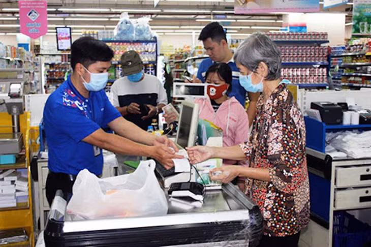 Các hệ thống phân phối thực hiện nhiều chương trình khuyến mãi, giảm giá để kích cầu, chia sẻ áp lực khó khăn về giá cho người tiêu dùng