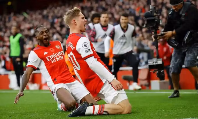 Smith Rowe ghi bàn trận thứ ba liên tiếp tại Ngoại hạng Anh. Ảnh: Reuters.