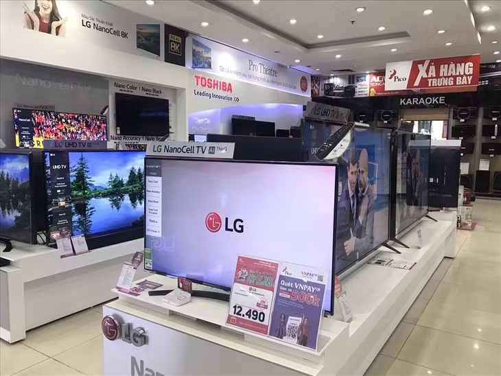 Đồ điện tử giảm giá khủng trong dịp Black Friday. Ảnh: C.N