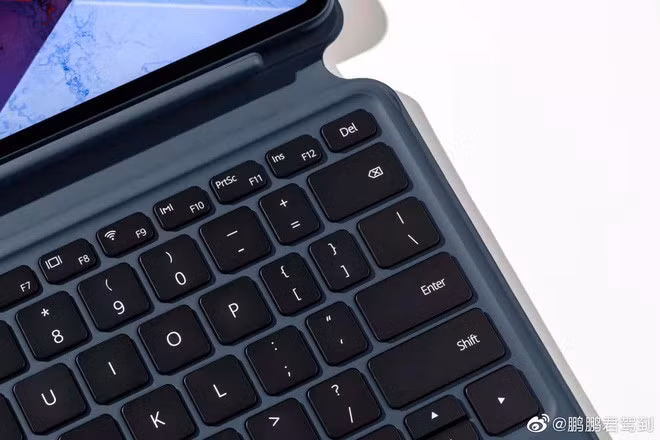 Huawei ra mắt MateBook E (2021): Thiết kế 2-trong-1 giống Surface Pro 8, màn hình OLED, Intel Core i5/i7, giá từ 21 triệu đồng - Ảnh 4.