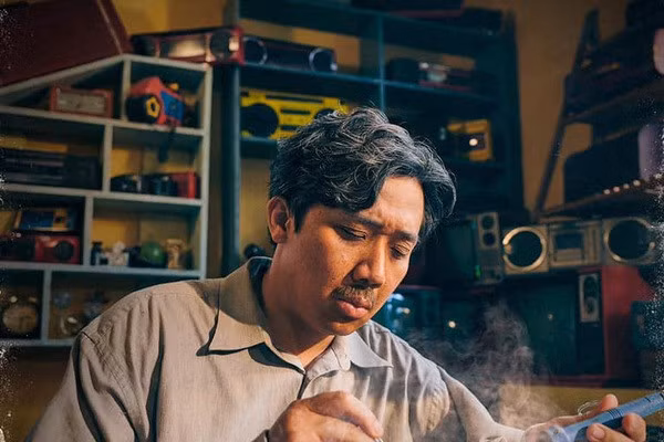 Bố già định chiếu Tết 2021 nhưng phải dời lịch ra sau thời điểm này.