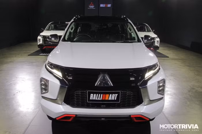 Mitsubishi Pajero Sport Ralliart 2022 lộ diện
