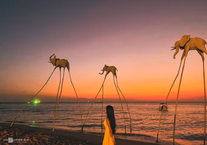 Sunset Sanato Beach Club, nơi được mệnh danh là "thiên đường selfie" ở đảo ngọc Phú Quốc. Ảnh: Lê Quý