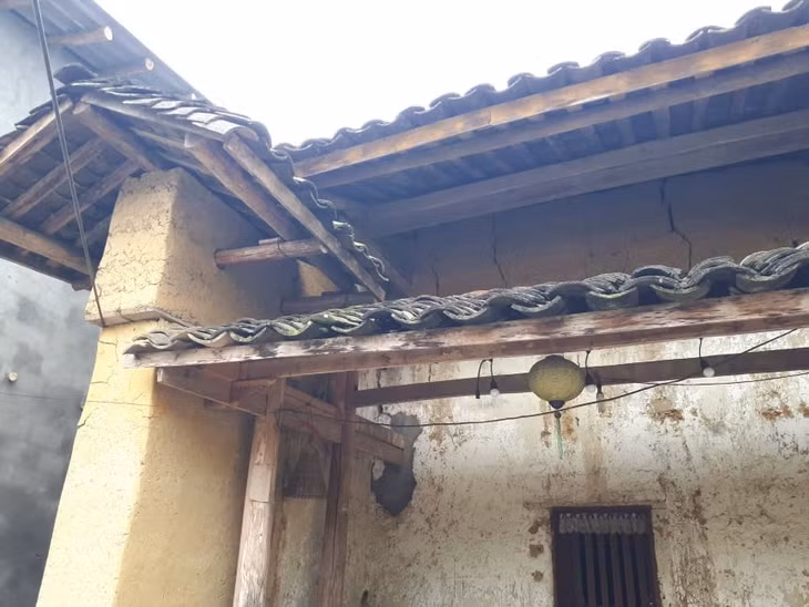 Một trong những điều du khách muốn tìm hiểu là kỹ thuật xây nhà trình tường.