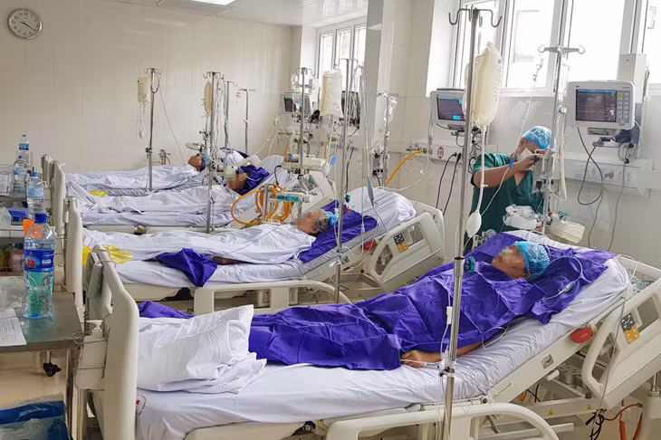 4 bệnh nhân mổ tim hở được chăm sóc tích cực tại hậu phẫu
