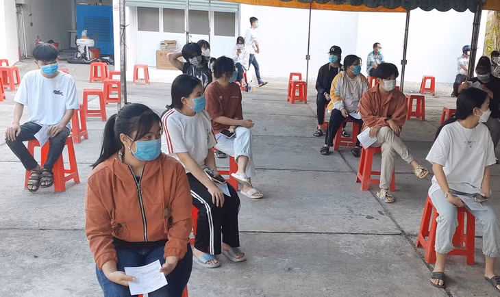 Bùng dịch ở miền Tây ảnh 2 Bung dich o mien Tay anh 2
