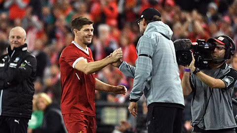 Gerrard gặp cả Klopp, Rodgers và Guardiola chỉ trong 5 trận đầu tại Aston Villa ảnh 1
