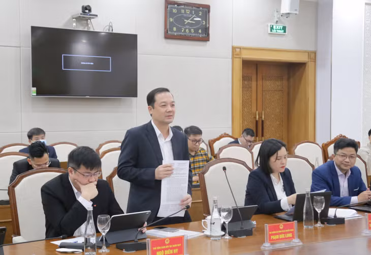 Thứ trưởng Bộ Thông tin và Truyền thông Phạm Đức Long phát biểu tại buổi làm việc.