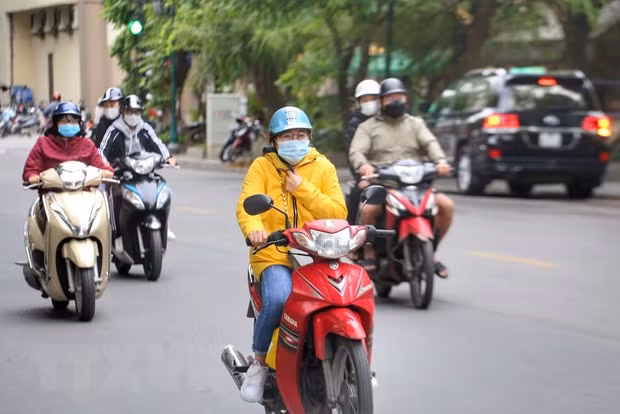 Khu vuc Bac Bo nang hanh, troi ret, do am giam thap con 40% hinh anh 1