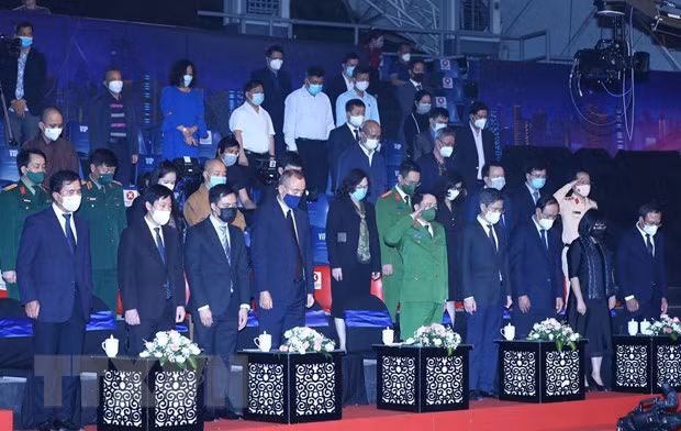 Le tuong niem cac nan nhan tu vong do tai nan giao thong nam 2021 hinh anh 1
