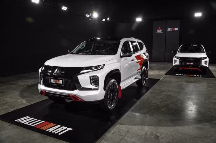 Mitsubishi Pajero Sport Ralliart 2022 sở hữu diện mạo hầm hố