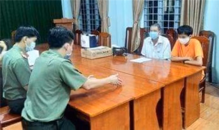 P.T. tại cơ quan chức năng. (Ảnh: Công an cung cấp)