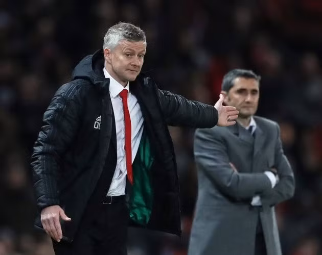 Man Utd đã liên hệ HLV cho vị trí ghế nóng.