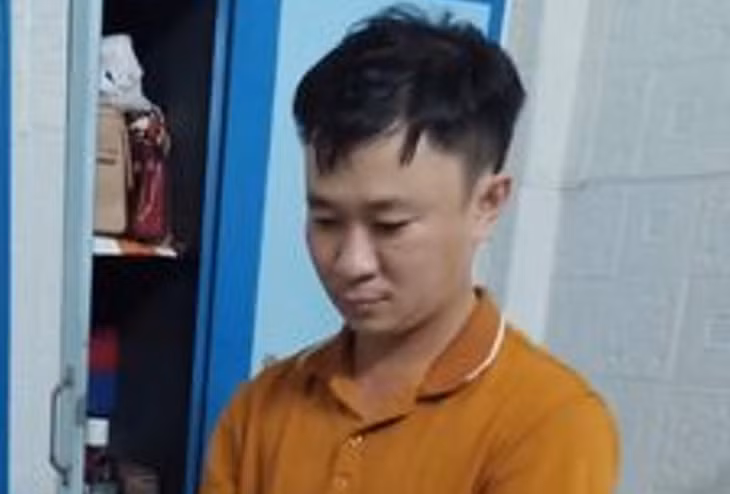 Tuấn tại cơ quan điều tra.