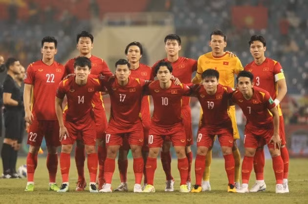 ĐT Việt Nam rơi xuống vị trí thứ 101 tren BXH FIFA sau trận thua Saudi Arabia.