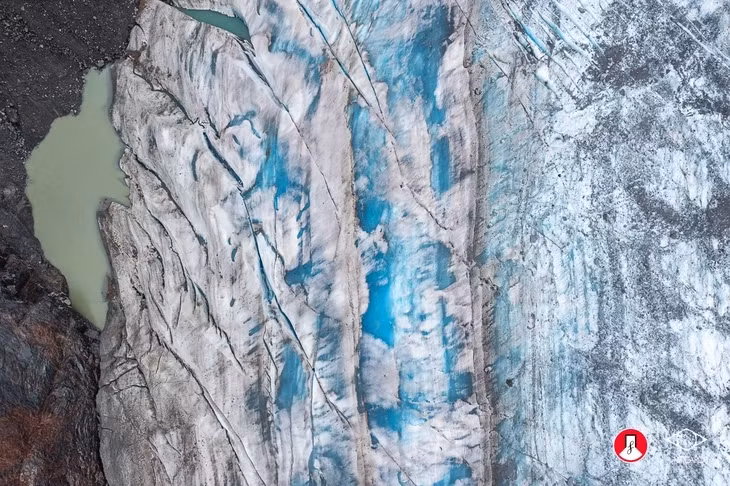 Ảnh Primal Blue of Alaska của tác giả Hoàng Lê Giang