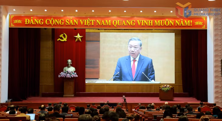 Quang cảnh hội nghị tại điểm cầu Quảng Ninh.