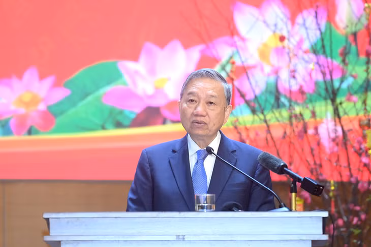 Tổng Bí thư Tô Lâm phát biểu chúc Tết cán bộ, chiến sĩ Cục An ninh điều tra, Bộ Công an. (Ảnh: ĐĂNG KHOA)