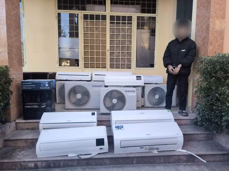 Đà Nẵng phát hiện nhân viên thời vụ trộm cắp tài sản tại cơ sở mua bán đồ cũ. Ảnh: CATP