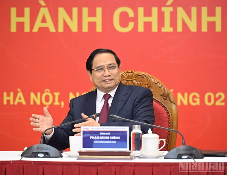 Thủ tướng Chính phủ Phạm Minh Chính cho ý kiến chỉ đạo về phương hướng phát triển của Học viện Hành chính và Quản trị công. (Ảnh: Trần Hải)