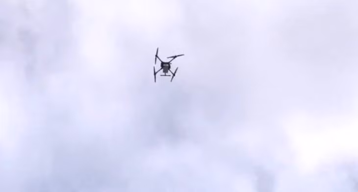 UAV giao bưu kiện xuyên biển đầu tiên ở TP Hồ Chí Minh.