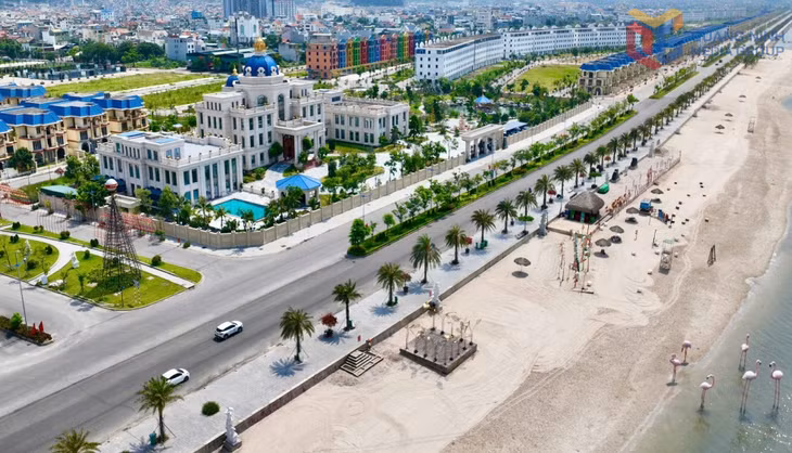 Một góc đô thị ven biển phường Cẩm Phả. Ảnh: Đỗ Phương