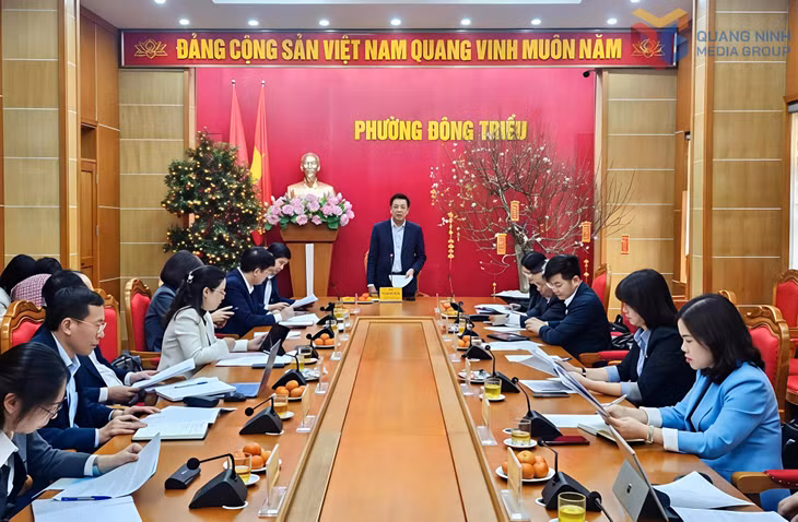 Quang cảnh phiên họp thứ nhất của Ban bầu cử đại biểu Quốc hội số 1 .