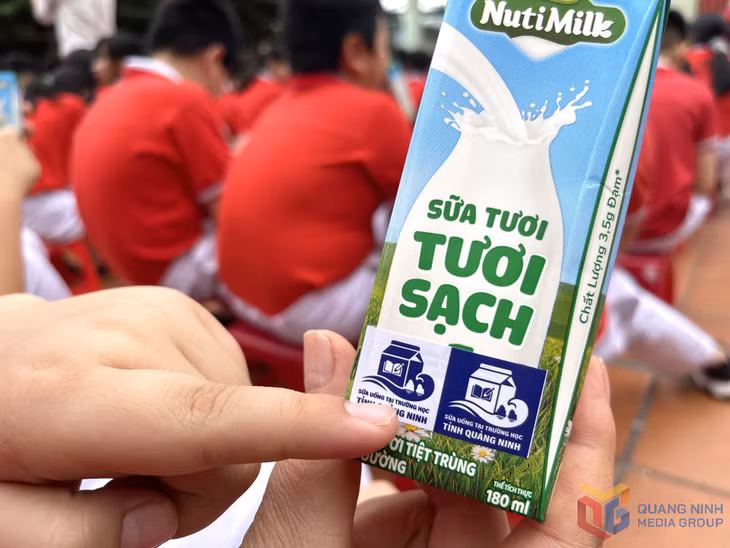 Mỗi hộp sữa được đóng gói riêng cho một lần sử dụng, có logo nhận diện của chương trình để thuận tiện cho giám sát, truy xuất nguồn gốc.
