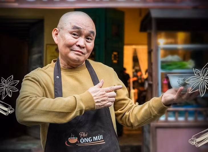 NSND Xuân Hinh trong tạo hình ông Mùi của phim Mùi phở - Ảnh: ĐPCC