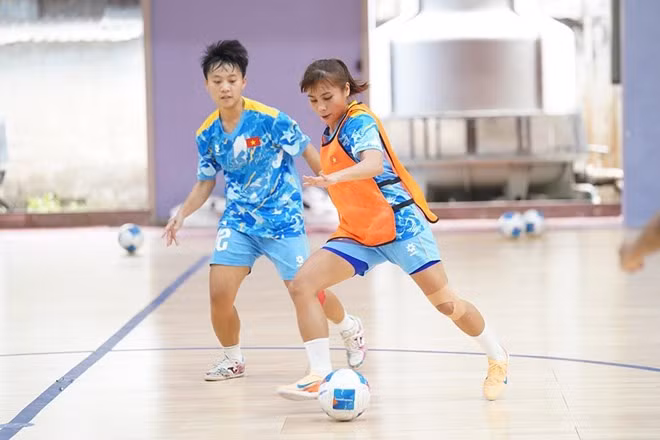 Tuyển futsal nữ Việt Nam hướng tới mục tiêu quan trọng đầu tiên sau Tết. Ảnh: Quốc Khanh