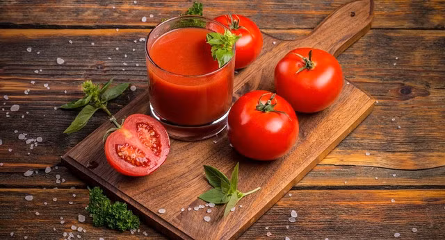 Lycopene trong nước ép cà chua giúp cải thiện mức cholesterol xấu.