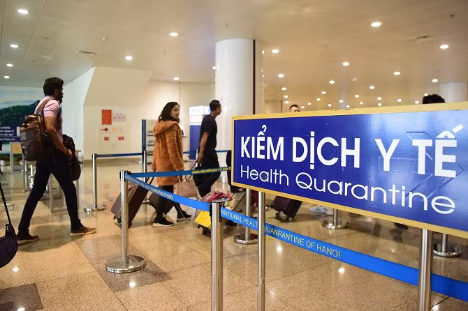 Cục Phòng bệnh đề nghị Trung tâm Kiểm dịch y tế quốc tế các tỉnh/thành phố; Trung tâm Kiểm soát bệnh tật tỉnh/thành phố chủ động cập nhật các thông tin về bệnh, dịch bệnh truyền nhiễm trên thế giới để giám sát chặt chẽ, đáp ứng kịp thời nếu phát hiện các trường hợp nghi ngờ, mắc bệnh ngay tại cửa khẩu...