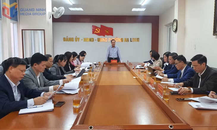 Quang cảnh phiên họp.