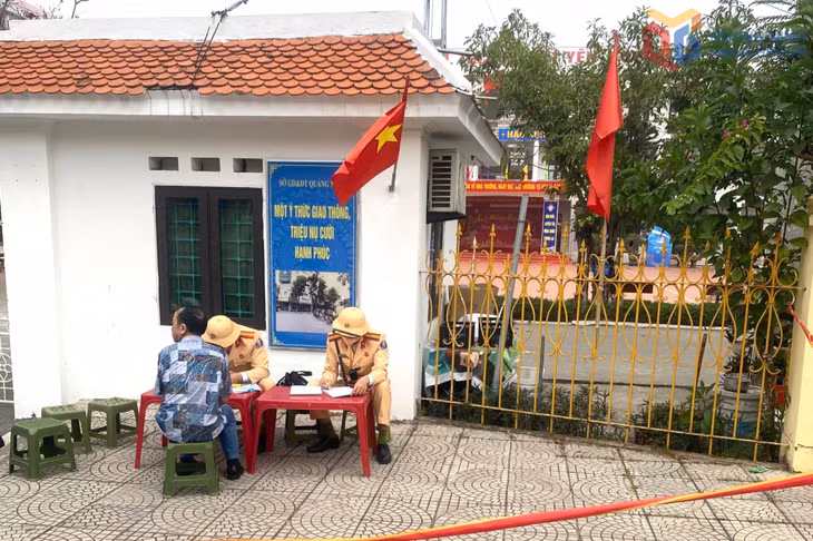 Một trường hợp lái xe sau khi sử dụng rượu bia được Đội CSGT đường bộ số 1 phát hiện, ngăn chặn không để điều khiển phương tiên tham gia giao thông.