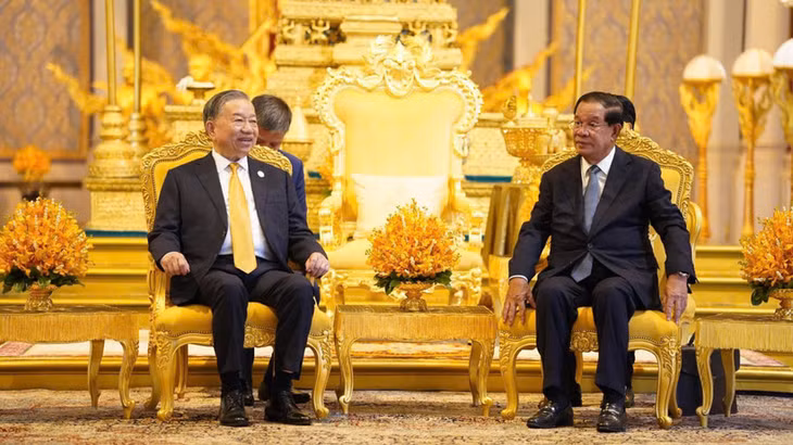 Tổng Bí thư Tô Lâm hội kiến Samdech Techo Hun Sen. (Ảnh: Đinh Trường)