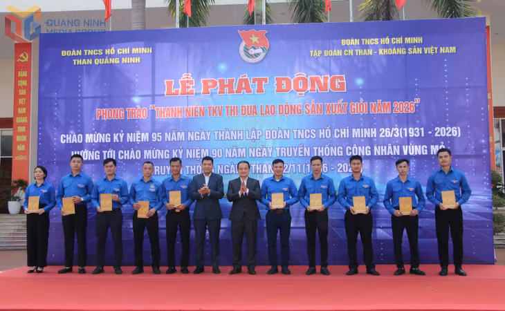 10 cá nhân thanh niên tham gia sản xuất tiêu biểu