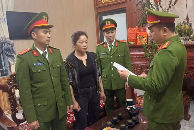 Công an tỉnh Bắc Ninh bắt, tạm giữ hình sự với Nguyễn Thị Mùi. Ảnh: Công an Bắc Ninh