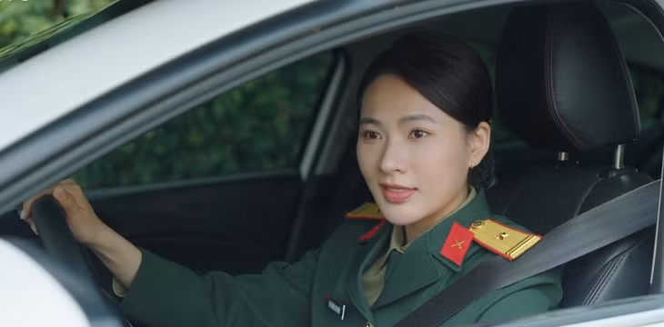 Minh Trang vào vai Lam Anh trong phim Không giới hạn. Khuôn mặt cô tràn đầy hạnh phúc khi gặp lại người mình thương - Ảnh: ĐPCC