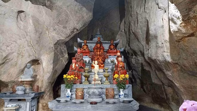 Bộ tranh khắc ma nhai 18 vị La Hán tại Động Liên Hoa, chùa Phong Phú vẫn đang chứa nhiều bí ẩn chưa được giải mã. Ảnh: Diệu Anh