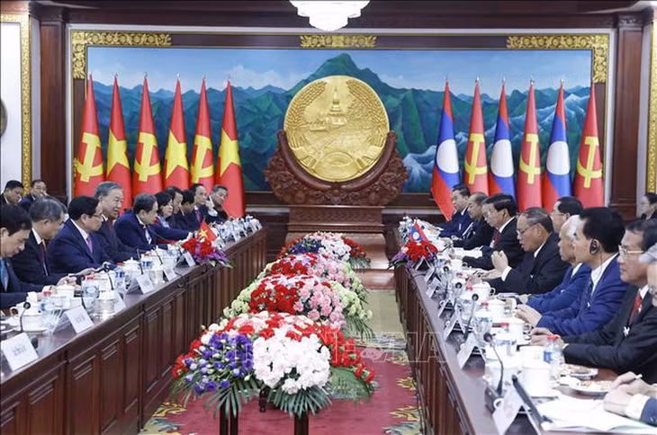 Tổng Bí thư Tô Lâm và Tổng Bí thư, Chủ tịch nước Lào Thongloun Sisoulith hội đàm - Ảnh: TTXVN