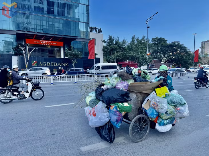 Lượng rác thải dịp Tết tăng từ 3-4 lần so với ngày thường.