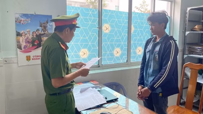 Thanh bị khởi tố về hành vi “Giao cấu với người từ đủ 13 đến dưới 16 tuổi”. Ảnh: CACC