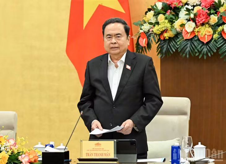 Chủ tịch Quốc hội Trần Thanh Mẫn yêu cầu các cơ quan, địa phương tiếp tục tập trung cao độ, bám sát, thực hiện đầy đủ yêu cầu Chỉ thị 46 ngày 16/5/2025 và các Kết luận của Bộ Chính trị về lãnh đạo cuộc bầu cử. (Ảnh: DUY LINH)